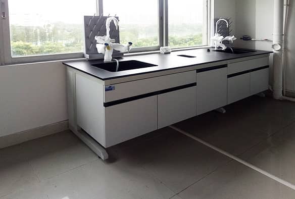 廣州實驗臺廠家