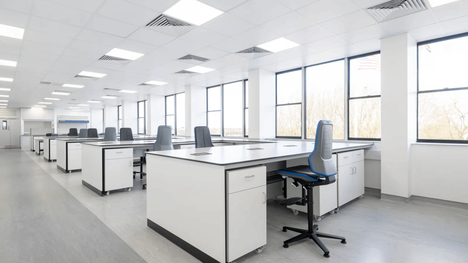 對于不同行業(yè)的實驗室裝修設(shè)計有什么不同？