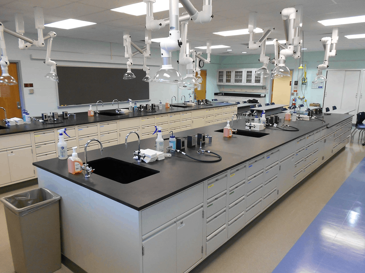 第三方醫(yī)學(xué)檢驗(yàn)實(shí)驗(yàn)室的裝修標(biāo)準(zhǔn)：以竣工圖為例的深度解析