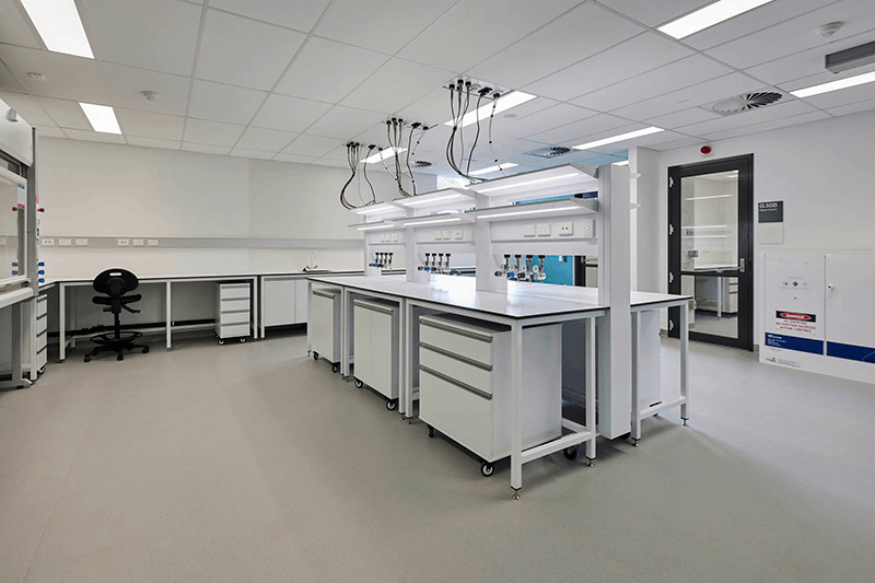 PCR 實驗室裝修設計全拆解：萬級凈化 + 負壓系統(tǒng)如何快速