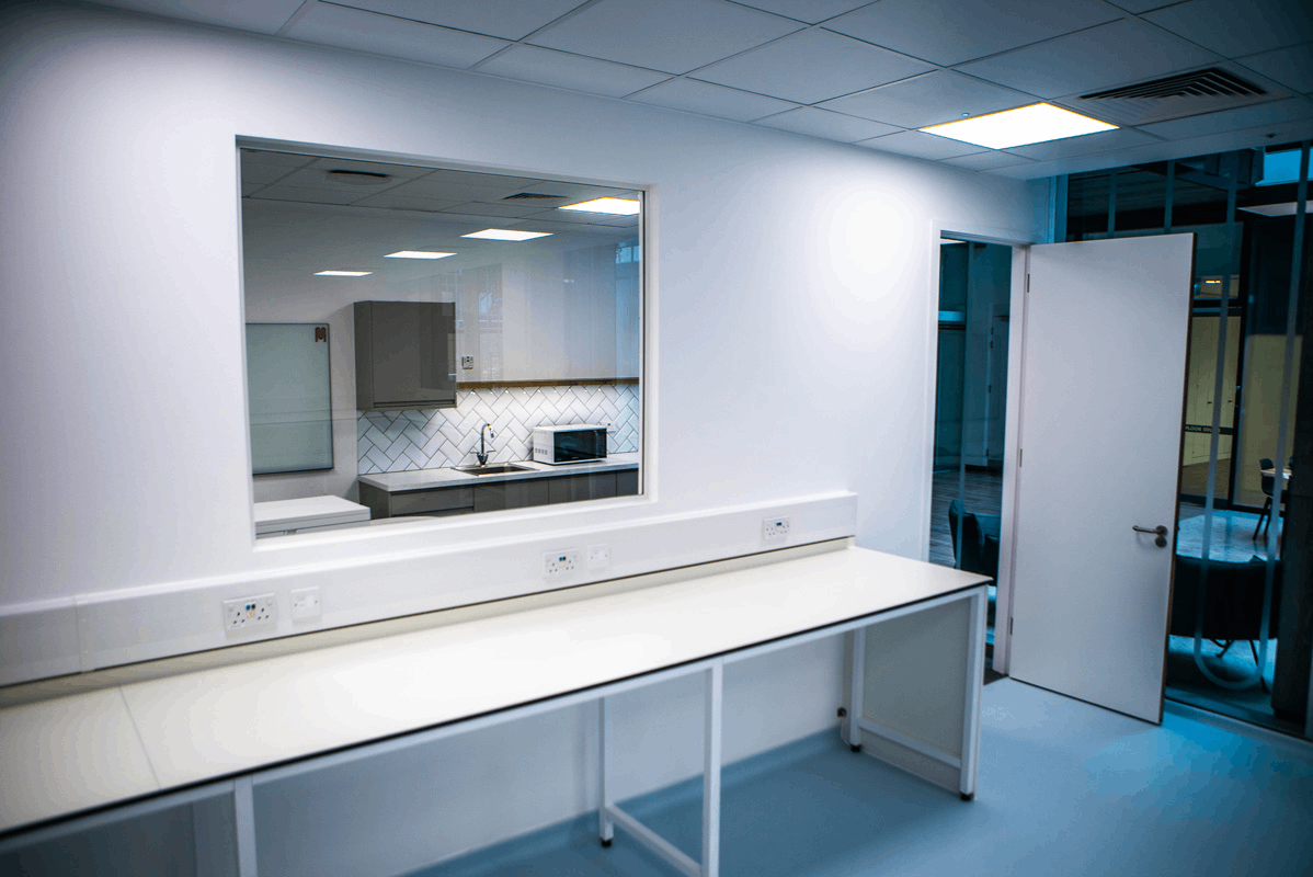 怎樣確保化學(xué)實(shí)驗(yàn)室裝修工程的進(jìn)度？