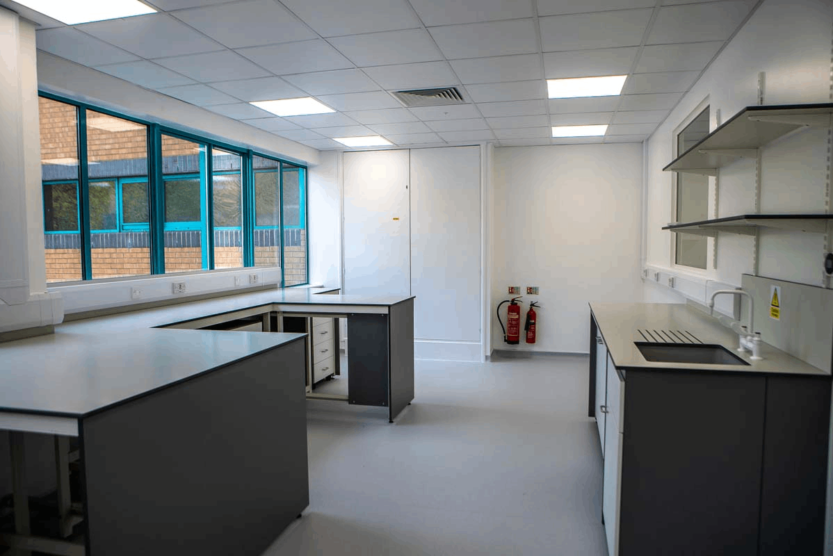 如何選擇一個靠譜的實驗室裝修改造供應商？