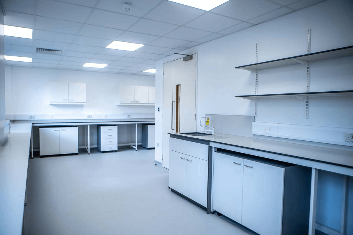 如何選擇適合醫院檢驗科實驗室的裝修公司